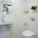 Modern Family Townhouse Apartament