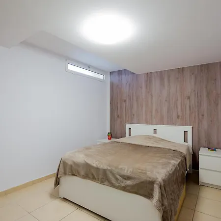 Modern Family Townhouse 公寓 阿德耶