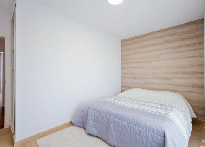 아파트 Modern Family Townhouse *