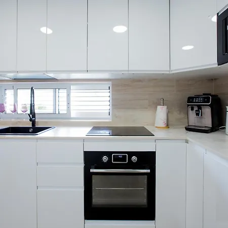 Modern Family Townhouse Costa Adeje (Tenerife)